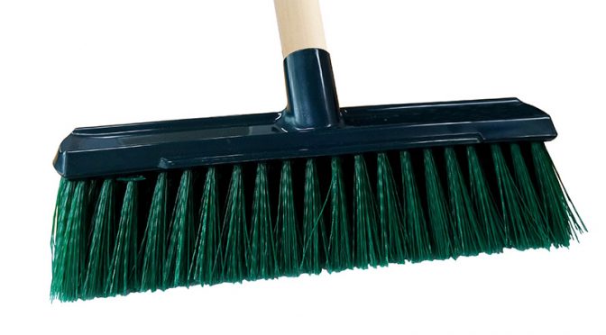 35cm Landscape Broom with Handle